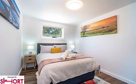 The Compact Cube - 1 Bedroom Apartment On Summer Near Cbd